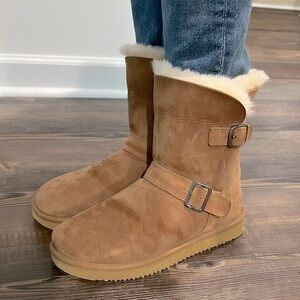 Genuine suede leather faux shearling lined midcalf buckle detail boots size 6